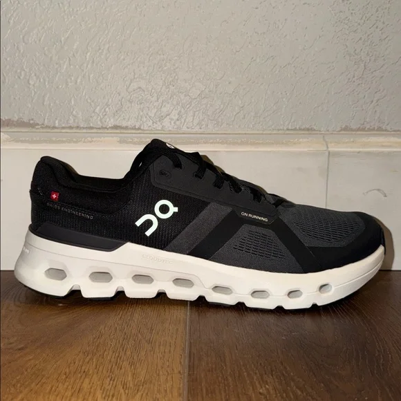 Men’s On CloudRunner 2 - Picture 4 of 10